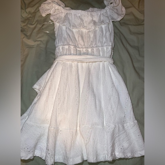 NWOT BCBGeneration Off The Shoulder Fit And Flare Dress in White w/ Sash Bridal - Picture 6 of 9